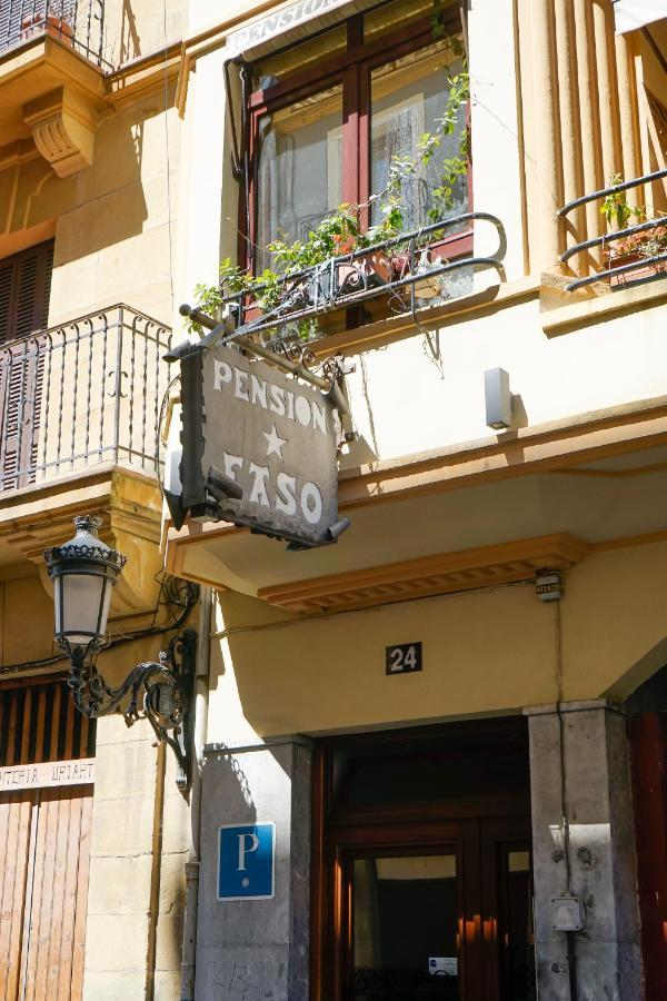 Pension Easo San Sebastián Exteriör bild